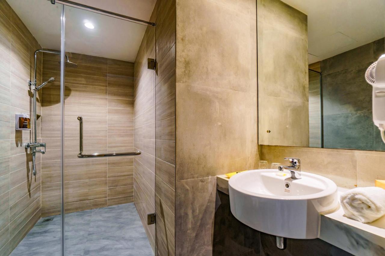 נגויה Yello Hotel Harbour Bay מראה חיצוני תמונה