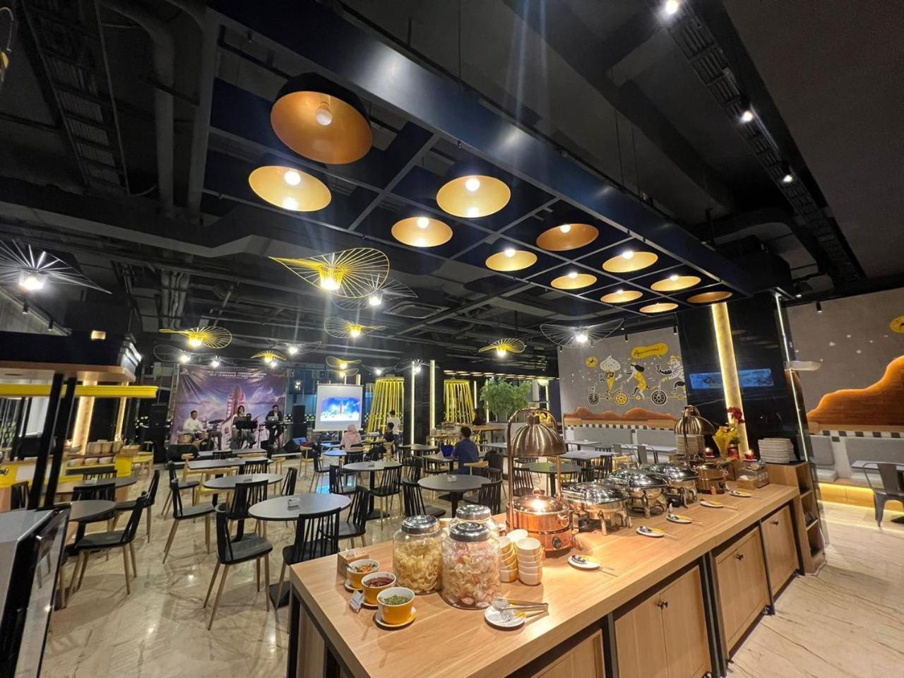 נגויה Yello Hotel Harbour Bay מראה חיצוני תמונה