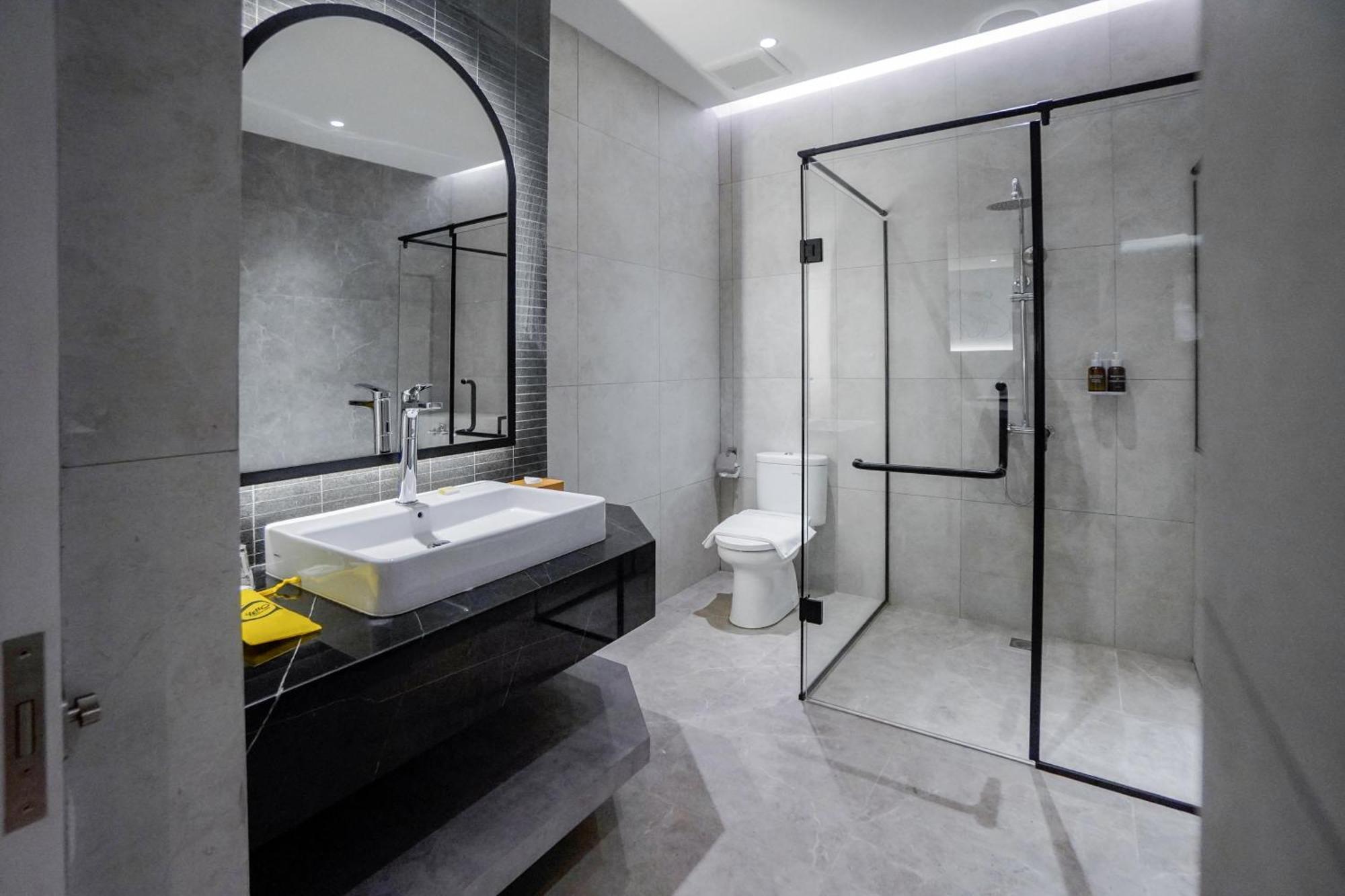 נגויה Yello Hotel Harbour Bay מראה חיצוני תמונה