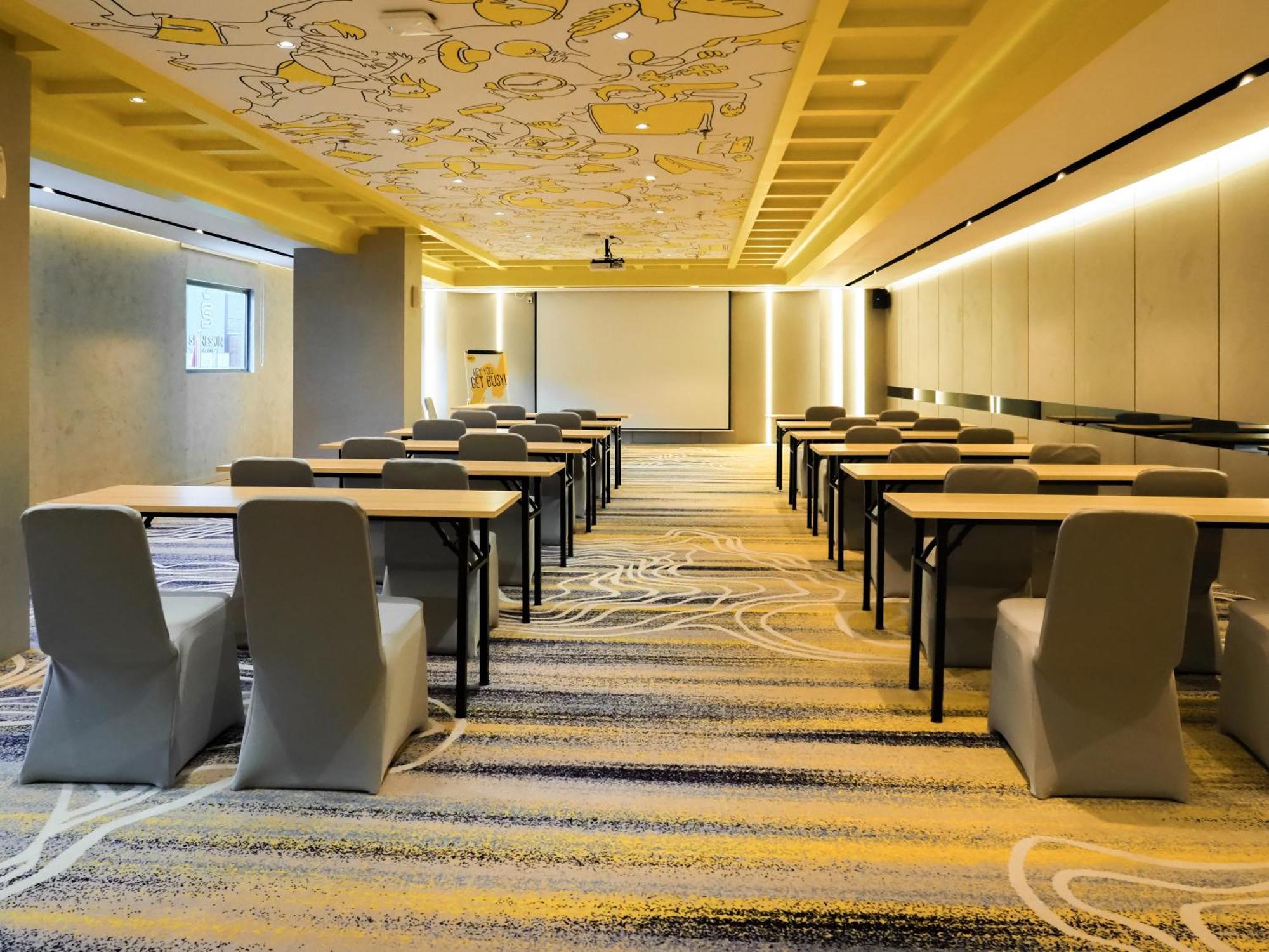 נגויה Yello Hotel Harbour Bay מראה חיצוני תמונה